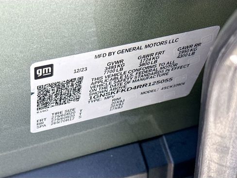 Used 2024 Chevrolet Suburban Premier AWD/4WD image 35