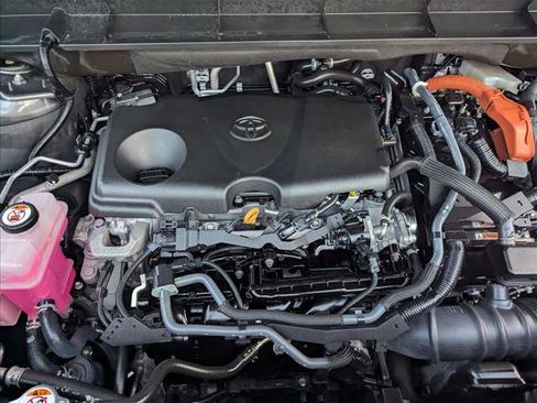 Certified 2023 Toyota Highlander XLE image 22