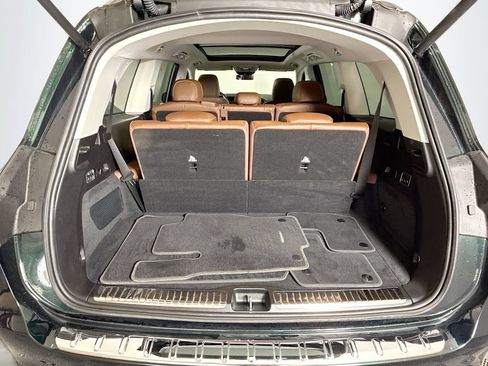 Used 2024 Mercedes-Benz GLS 580 4MATIC w/ Night Package image 29