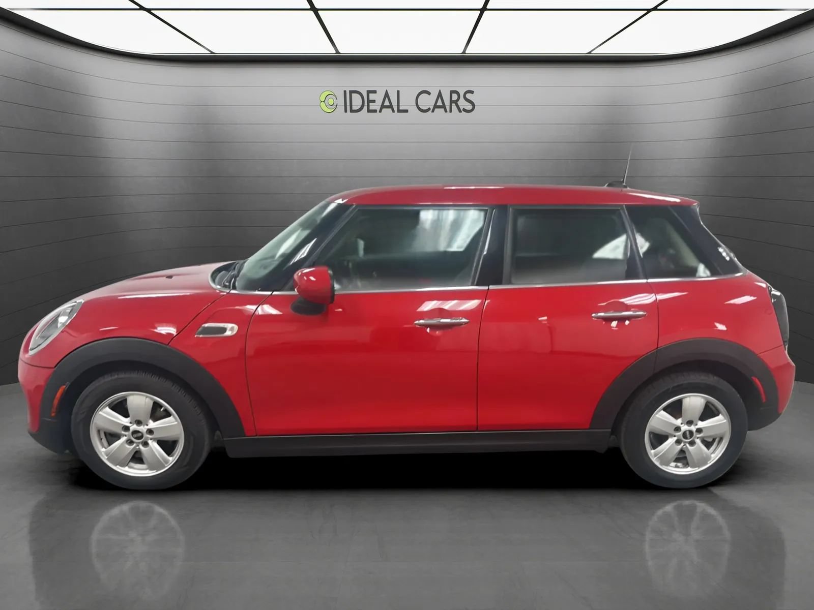 Used 2021 MINI Cooper 4-Door Hardtop FWD image 8