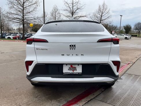 Used 2025 Buick Envista Preferred image 7