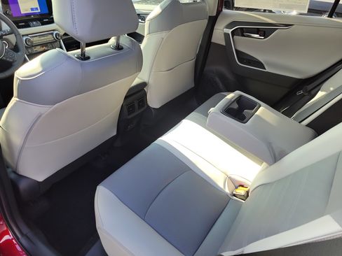 New 2025 Toyota RAV4 Limited image 14