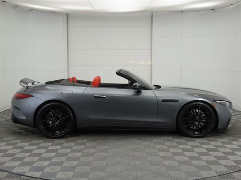 Used 2022 Mercedes-Benz SL 55 AMG 4MATIC image 4