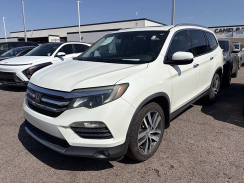 Used 2017 Honda Pilot Elite image 4