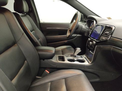 Used 2019 Jeep Grand Cherokee Limited image 21
