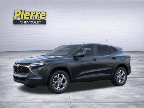 New 2026 Chevrolet Trax LS w/ LS Convenience Package FWD image 2