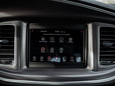 Used 2022 Dodge Charger SXT image 18