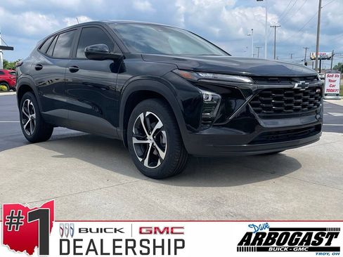 Used 2024 Chevrolet Trax RS w/ Driver Confidence Package FWD image 1