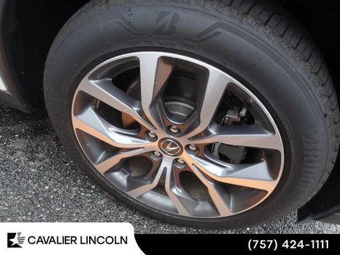 Used 2022 Acura MDX FWD w/ Technology Package image 16