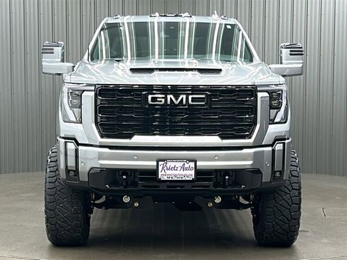 Used 2026 GMC Sierra 2500 AT4 w/ AT4 Preferred Package image 8