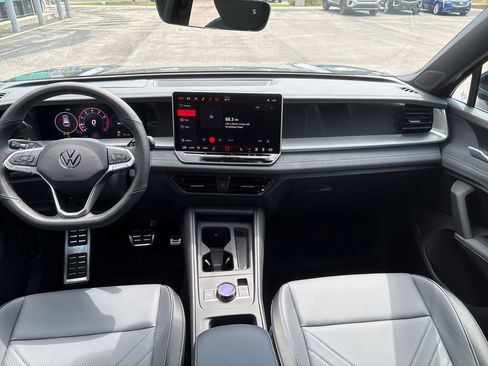 New 2026 Volkswagen Tiguan SE R-Line AWD/4WD image 12