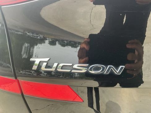 Certified 2021 Hyundai Tucson Sport w/ Cargo Package AWD/4WD image 31