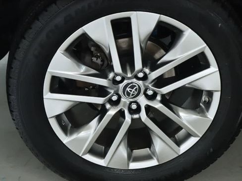 Certified 2019 Toyota RAV4 Limited image 12