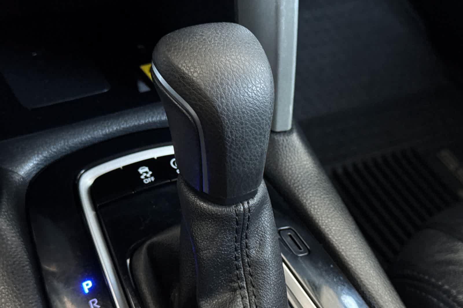 Used 2022 Toyota Corolla Cross LE FWD image 21