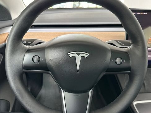 Used 2022 Tesla Model 3 Long Range AWD/4WD image 25