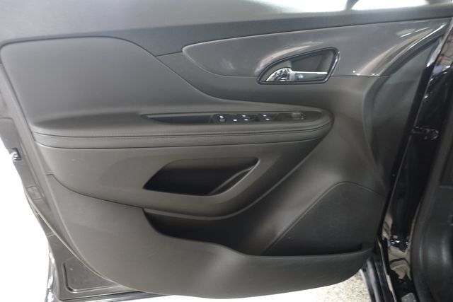 Used 2022 Buick Encore Preferred w/ Safety Package AWD/4WD image 9