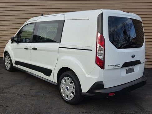 Used 2022 Ford Transit Connect XLT image 3