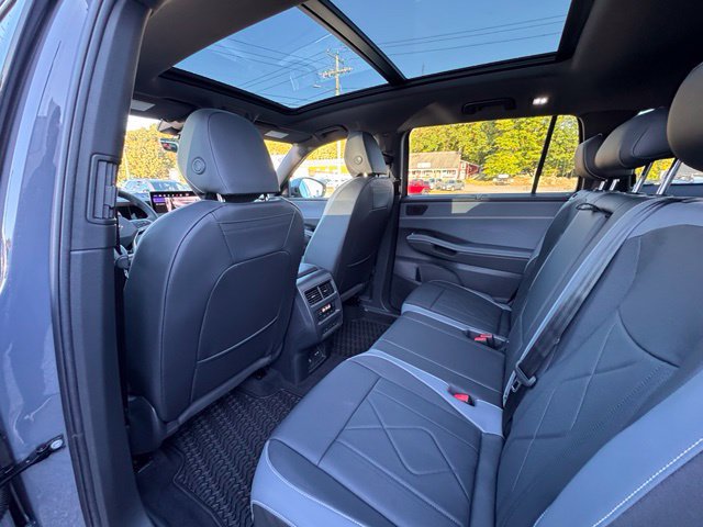 New 2027 Volkswagen Atlas SEL R-Line AWD/4WD image 10