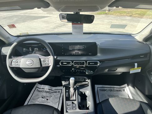 New 2026 Nissan Sentra SR w/ SR Premium Package FWD image 18