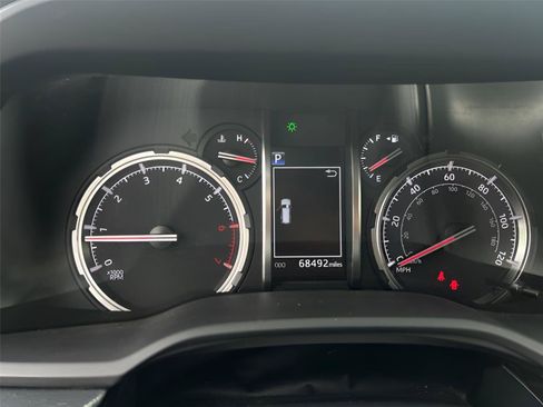 Used 2021 Toyota 4Runner TRD Off-Road Premium w/ Moonroof Package AWD/4WD image 21