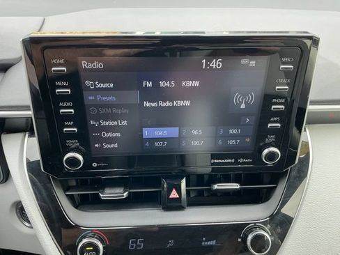 Used 2021 Toyota Corolla SE w/ SE Preferred Package FWD image 15