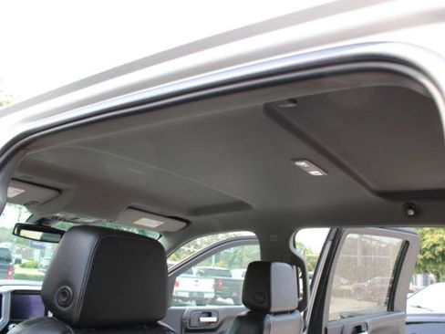 Used 2020 GMC Sierra 2500 SLT RWD image 29