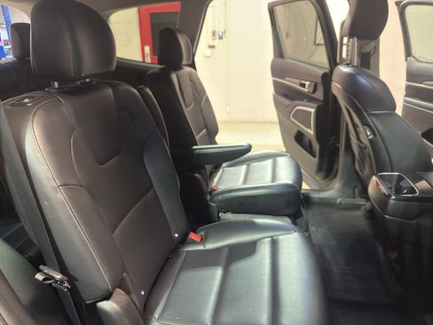 Used 2021 Kia Telluride S AWD/4WD image 25