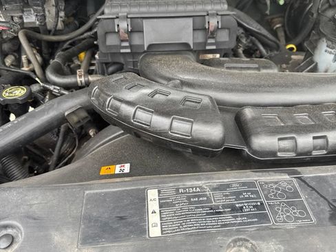 Used 2005 Ford F150 XLT AWD/4WD image 13