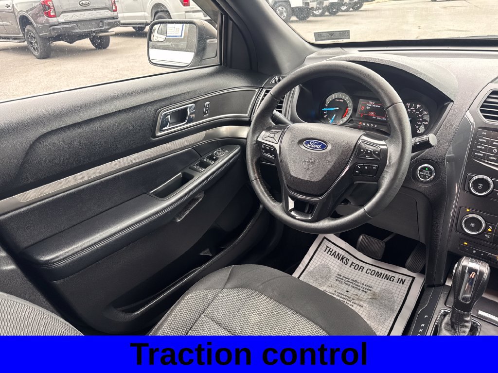 Used 2018 Ford Explorer XLT AWD/4WD image 10