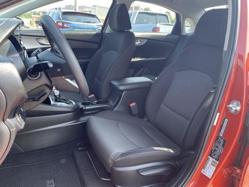Used 2023 Kia Forte LXS w/ LXS Technology Package FWD image 13