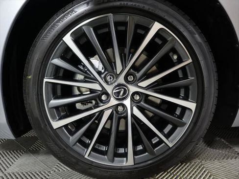 Certified 2025 Lexus ES 300h w/ Premium Package FWD image 31