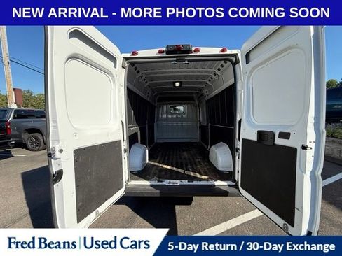 Used 2025 RAM ProMaster 2500 w/ Convenience Group FWD image 13