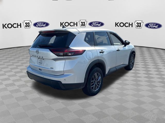 Used 2024 Nissan Rogue S AWD/4WD image 8