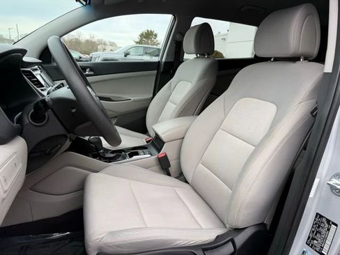 Used 2018 Hyundai Tucson SE image 13