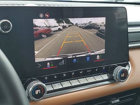 Certified 2026 GMC Canyon AT4 w/ Technology Plus Package AWD/4WD image 19