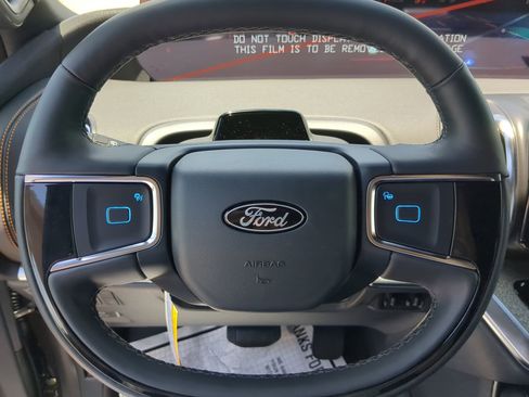 Used 2025 Ford Expedition Tremor AWD/4WD image 62