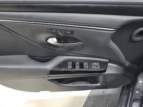 Used 2022 Lexus ES 350 w/ Premium Package FWD image 18