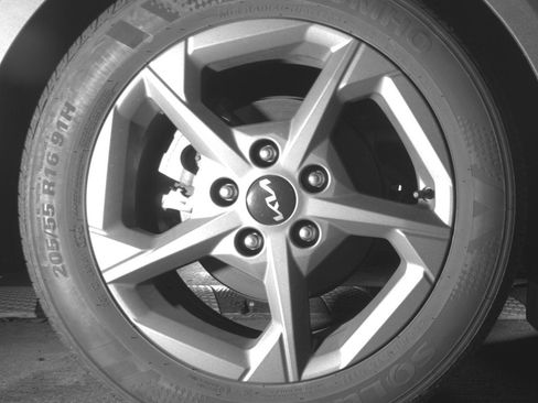 Used 2025 Kia K4 LXS image 15