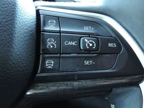 Used 2023 Jeep Grand Cherokee Limited w/ Trailer Tow Prep Group (B) image 30