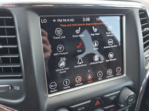 Used 2018 Jeep Grand Cherokee Altitude AWD/4WD image 18