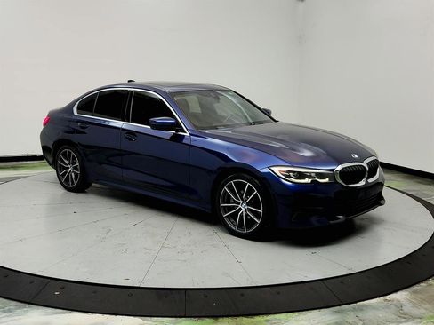 Used 2020 BMW 330i Sedan w/ Premium Package RWD image 3