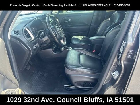 Used 2016 Jeep Renegade Limited AWD/4WD image 12