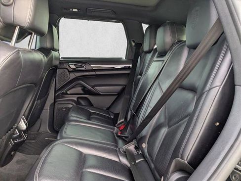 Used 2017 Porsche Cayenne S Platinum image 15