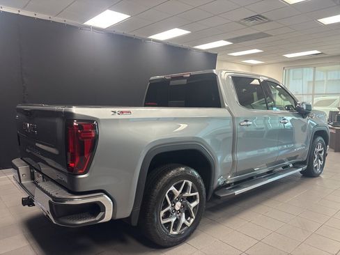 Used 2023 GMC Sierra 1500 SLT w/ SLT Premium Package image 3
