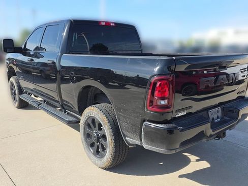 Used 2025 RAM 2500 Big Horn AWD/4WD image 3
