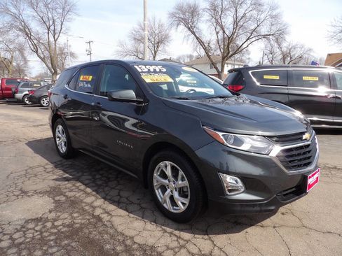 Used 2021 Chevrolet Equinox LT image 3