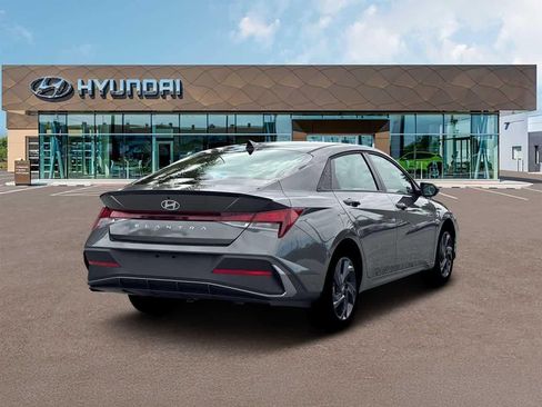 New 2026 Hyundai Elantra Sport image 7