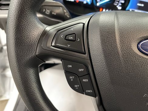 Used 2022 Ford Edge SE w/ Black Appearance Package image 18