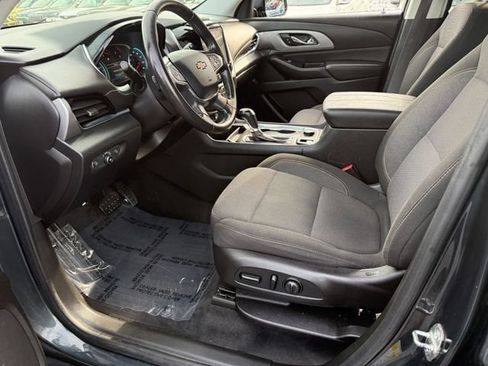 Used 2019 Chevrolet Traverse LT w/ LPO, Floor Liner Package AWD/4WD image 27