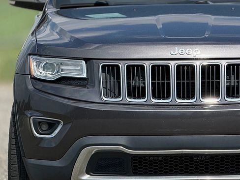 Used 2016 Jeep Grand Cherokee Limited w/ Luxury Group II image 11